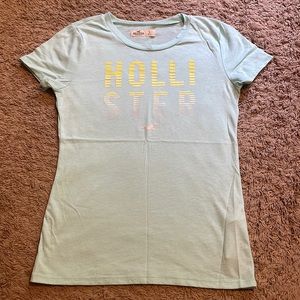 Hollister top!